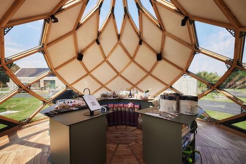 La maison de vacances du futur est située dans le petit parc de vacances Resort Brinckerduyn à Appelscha. Les innovations appliquées ici ont porté la durabilité et le confort à un nouveau niveau. La maison se compose presque entièrement de bois durab...