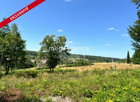 Terrain à bâtir de 7180m2 avec vue dominante