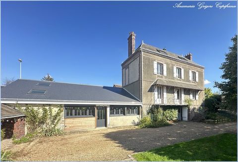 Propriété unique-deux maisons attenantes: 7 chambres, 4 salles d'eau, terrain clos de 1503 m²
