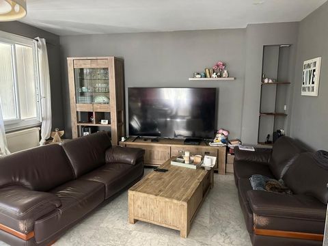 Beauzelle , coeur de village , villa de 179m² sur deux niveaux + sous sol et garage sur une charmante parcelle de 576m².