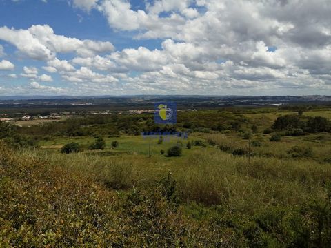 Terreno Rústico com Vista Deslumbrante Serra do Bouro | 2.338,89 m² | Viabilidade Turística Excelente oportunidade de investimento num terreno rústico com 2.338,89 m², localizado na zona privilegiada da Serra do Bouro, com viabilidade de construção p...