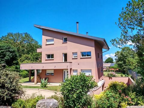 Grande maison contemporaine au pied de La Chapelle des Marins