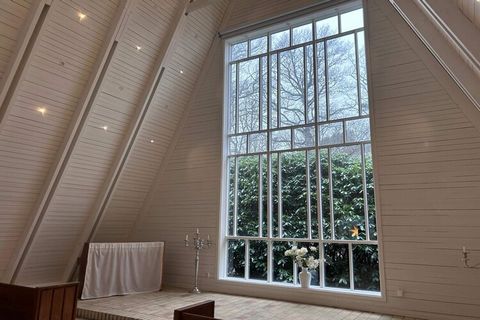 Are you dreaming of a stay that combines comfort, the beauty of nature and magical views? Stenungsögården offers a unique living experience with something for everyone. Choose from our newly renovated guest house rooms, where modern comfort meets cla...