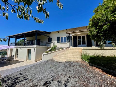 Maison de village avec 1,2 hectare de terrain