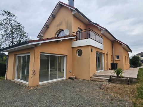 Maison à vendre 8 pièces ROCHES LES BLAMONT (25)
