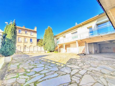 Maison - 7 garages - Rodez