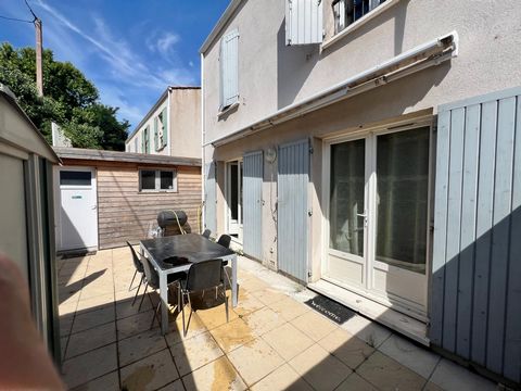 Villa T4 de 70 m² + Dépendances de 25 m²+ Terrasses