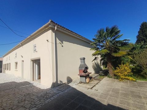 TRES BELLE MAISON DE PLAIN PIED ET MAISON D AMIS