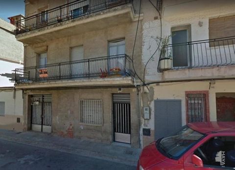 Grupo Avis real estate sellsMarket of 111 m², is located in the Beniopa neighborhood of Gandia. Local with direct access from the street, is in rough, and has a diaphanous room and large backyard. Gandía is a city in the Valencian Community (Spain). ...