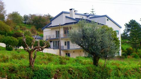   Excellent investment opportunity!   The sale price includes 5 properties: - 4 apartments with independent entrances of type T3, in a building in horizontal property. - 1 rustic plot of land with 5000m2 whose area includes orchard, green spaces, uno...
