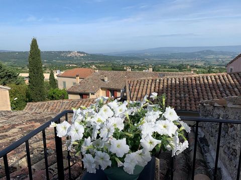 BONNIEUX - Maison de village avec magnifique vue panoramique en Provence