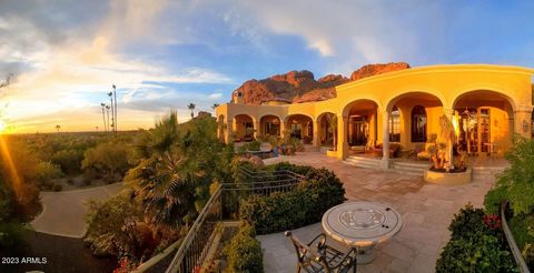 Lovely peacefully quiet & very private Mountainside Mod Mediterranean 1-Level Villa Estate w Guest's Casita - Privately GATED ON CAMELBACK MOUNTAIN overlooking ARCADIA & entire VALLEY OF THE SUN from an exclusively private & elevated lot on AZ's most...