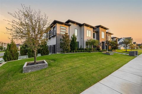 Indulge in luxurious living in the prestigious Hills of Kingswood. This modern contemporary masterpiece is the epitome of style and practicality. Step into the backyard paradise featuring a magazine-worthy pool, multiple fireplaces, and serene water ...