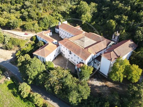Quinta do Mosteiro de São Jorge, a 37-hectare estate made up of a series of buildings of a distinctive nature and a vast area of woodland and irrigated land, located on the south bank of the River Mondego, combines the advantages of a bucolic setting...