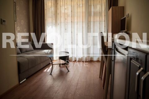EXCLUSIVE OFFER! TOP LOCATION! READY TO LIVE! Revolution Estate is pleased to present you a ONE-BEDROOM apartment in the area of Chataldzha! Located in extreme proximity to the ideal center of the sea capital, the Medical University and several other...