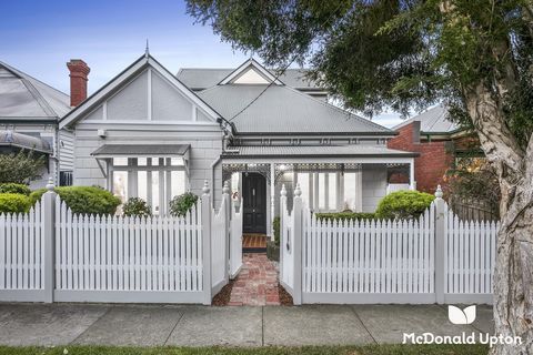 Set among prestigious surrounds, this superbly reinterpreted Edwardian fuses period elegance and contemporary excellence in a masterful pursuit of family luxury. Its white pickets, elaborate lacework, and meticulous landscaping precursors of exquisit...