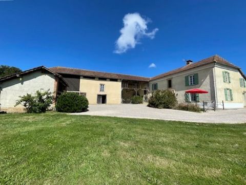 In the heart of the South-West, discover this splendid Gascon property of over 383 m2, including 228 m2 of living space, nestled in fenced grounds of almost 6500 m2 with swimming pool and breathtaking views of the Pyrenees. Just minutes from shops an...