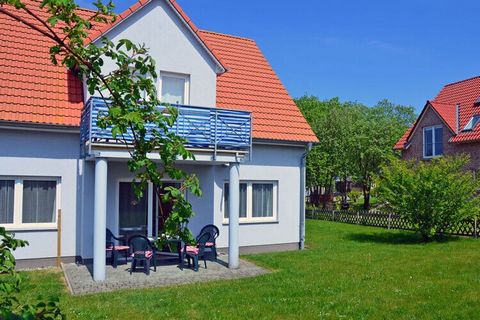 Only 500m to the fine sandy beach of the Baltic Sea! up to 4 people with 2 bedrooms, washing machine and dryer available