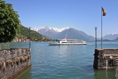 Casa vacanze confortevole, arredata con gusto e situata in posizione tranquilla a Gravedona con piscina e giardino. Spiaggia, negozi, ristoranti raggiungibili a piedi.