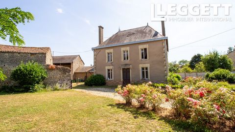 A31343AKB86 - Ten minutes from Loudun, on the outskirts of the village of Saint-Clair, this attractive maison de maître property with work to finish also has the potential to add another bedroom in the first floor attic space. Information about risks...