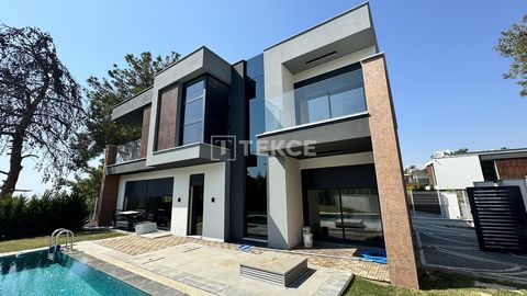 Villa with Pool Intertwined with Nature 2 Km from the Beach in Kuşadası Aydın The villa with private garden is located in the Soğucak region in Kuşadası, Aydın. Kuşadası, which is only 12 km from the ancient city of Ephesus, is a port town known for ...