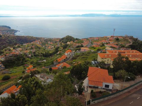 Vous appréciez la tranquillité et la connexion avec la nature ? Incroyable terrain situé à Santa Cruz. D'une superficie généreuse de 1300m2, elle offre un espace parfait pour construire la maison de vos rêves ou investir dans un projet prometteur. L'...