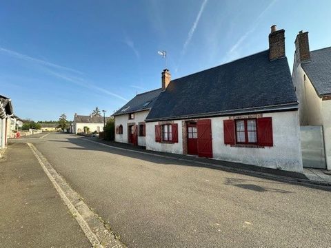 Située dans la charmante commune de Marolles-lès-Saint-Calais (72120), cette maison de bourg rénovée bénéficie d'un environnement paisible propice à la détente. Proche des commodités, cette localité offre un cadre de vie agréable, idéal pour les fami...