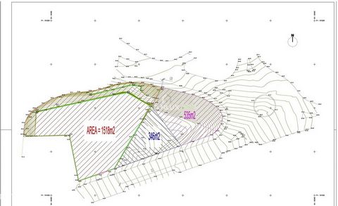 Terreno em zona industrial, composto por três frações, localizado em rotunda, a 200 metros da estação CP da Reboleira e ao lado do Centro de Inspeções Automóvel, em frente do Centro de Formação do IEFP. Ideal para posto de combustível, restaurante fa...