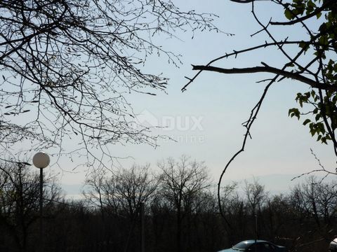 КРАЛЕВИЦА - участок под застройку 2361м2 с видом на море для семейного дома / виллы / квартир / дома в аренду - отдых с бассейном Земля около 1431м2 в зоне строительства, а остальные около 900м2 находятся в сельскохозяйственной зоне (нельзя быть пост...