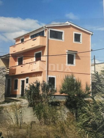 Location: Zadarska županija, Pag, Pag. PAG - House with three apartments overlooking the sea The island of Pag is one of the largest Adriatic islands: with 285 km2, it is the fifth largest, and with 270 km of indented coastline, it is the island with...