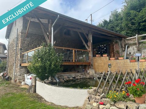 Vous recherchez une maison au calme, à la campagne dans un hameau d’une dizaine de maisons je vous propose cette jolie ferme entièrement rénovée de 138m2 habitable et un ensemble de dépendances le tout sur 5300m2 de terrain. Située à 20 min de Roanne...