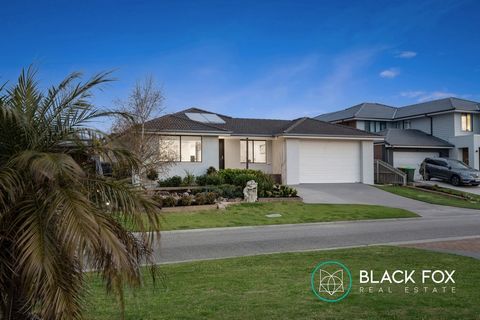 Sale by Closing Date: 8th November 2024 - If Not Sold Prior Showcasing diverse possibilities for family living or a lavish coastal retreat, this artfully renovated residence ushers in a new era of elegant beachside living, mere steps from the crystal...