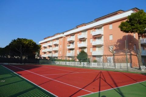 EspañolBienvenido a tu encantador apartamento en el tercer piso en Porto Santa Margherita – Caorle, el lugar perfecto para unas vacaciones relajantes junto al mar. Este acogedor apartamento ofrece todas las comodidades que necesitas para una estadía ...