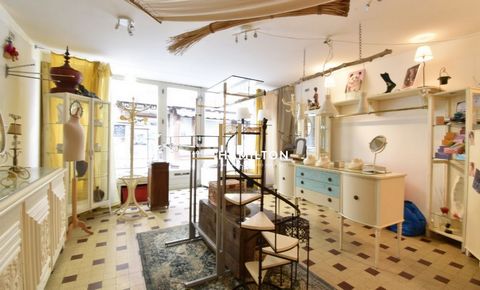 MAISON DE VILLAGE AVEC BOUTIQUE À RÉNOVER AU CUR DE CORDES-SUR-CIEL