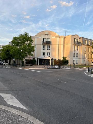 Studio avec Parking Couvert à qqs minutes à pied de la Gare RER de Cergy-le-Haut