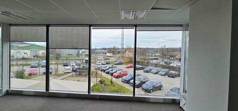 bureaux à vendre CHAPONOST (69) magnifique plateau de 160m2 dans l'immeuble LW1, face à la gare de Chaponost