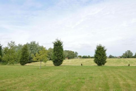 This spacious holiday home in Ploegsteert, West Flanders, is ideal for families or groups seeking comfort and convenience. The ground floor offers a cozy sitting room with TV, DVD player, and radio, plus a large, fully equipped kitchen featuring a co...