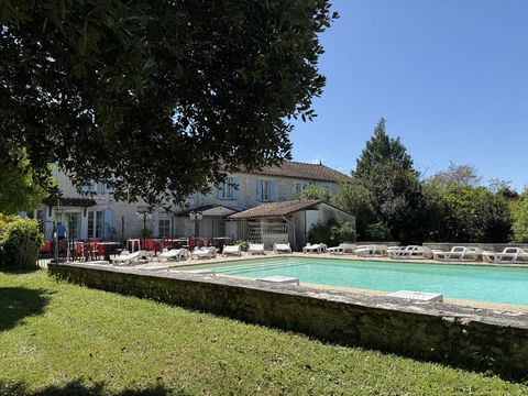 GRANDE MAISON DE CARACTERE