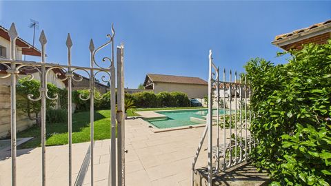 Propriété coup de cur et ses 3 bâtisses, sa piscine, son spa