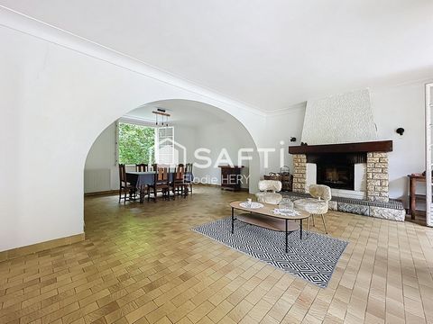 Maison plain pied 121 m2 à rénover - Terrain 2070 m2 - FARGUES