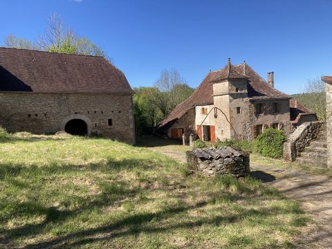 Imposant corps de ferme avec 23 ha
