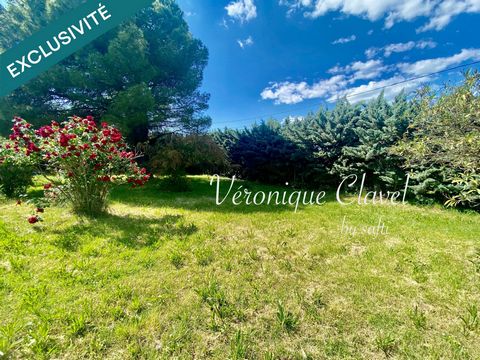 Villa de 104m2 posée sur un terrain de 1830m2 avec Garages