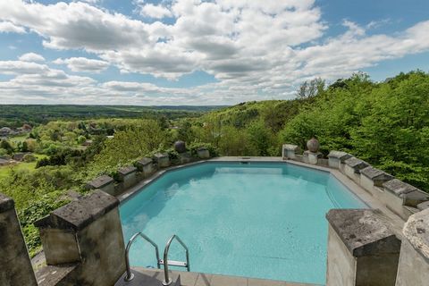 Looking for a holiday in Belgium with a large family or group of up to 10 persons? This 5-bedroom castle in Spa with a private heated swimming pool and sauna is the right spot for you. You can enjoy a splendid holiday here. Overlooking Lake Warfaaz a...