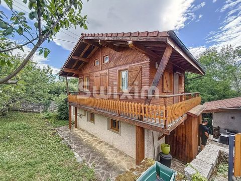 Referentie 1518SR Divonne-les-Bains, sector Villard, op een paar minuten van het centrum, zult u gecharmeerd zijn van dit chalet met 7 kamers met een bewoonbare oppervlakte van ongeveer 120m2, gebouwd in de jaren 70 op een perceel van 730m2. Het best...