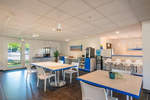 This charming 2-room holiday home of 30 m² is designed for up to 4 guests, perfect for a small family or couple’s getaway. It includes one bedroom with a double bed (160x190) and a bright living room furnished with a double sofa bed and TV. The bathr...