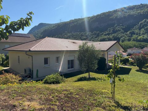 Maison de 122m2, T5 avec 3 chambres sur la commune de Saint-Quentin-Sur-Isère