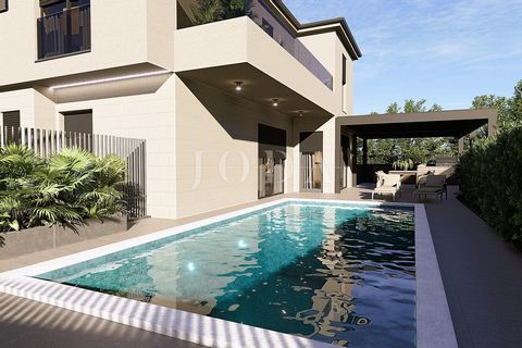 Location: Primorsko-goranska županija, Malinska-Dubašnica, Malinska. Building land near Malinska, island of Krk. The land is being sold with complete project documentation for the construction of a modern semi-detached house, each half 112 m2 net are...