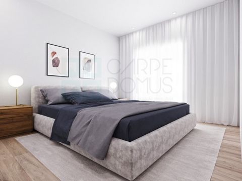New 1 bedroom flat, located on the 1st floor of a modern building with lift, a few minutes walk from the Roman Bridge and the historic area of Tavira. With well-distributed rooms, good luminosity and quality finishes, this flat is ideal for permanent...