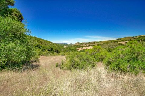 The Carmel Luxury Group welcomes you to Indian Creek Ranch in Carmel Valley, a true 590 acre paradise for nature lovers, vineyard growers, cattle ranchers, and horse enthusiasts! Surrounded by rolling pastures, ridge tops, and canyons, this peaceful ...