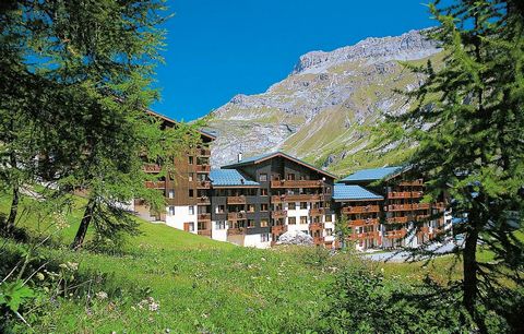 La Résidence «Les Hauts de Rogoney» à Val d'Isère est située entre 200 m et 500 m des commerces. Cette location de vacances se compose d'appartements, certains en duplex, situé dans un grand chalet élégant. Les appartements, allant du studio pour 4 à...